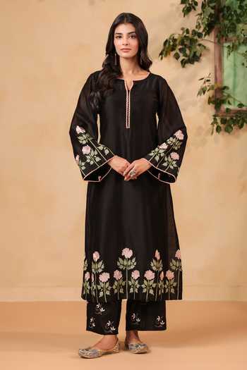Anshu Wadhwa Embroidered Straight Chanderi Kurta & Pant Set 