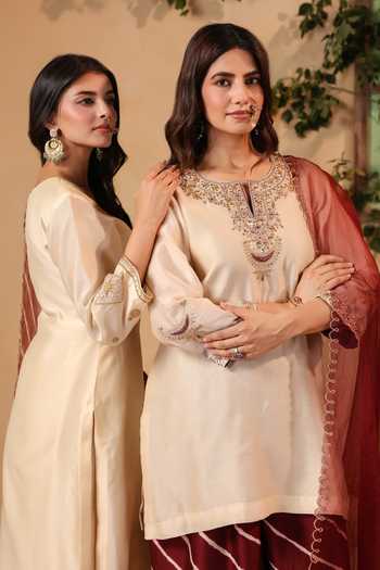 Buy Anshu Wadhwa Beige Chanderi, Organza Split V-neck Hand Embroidered And Kurta Set Buy_Anshu Wadhwa_Beige Chanderi, Organza Split V-neck Hand Embroidered And Kurta Set