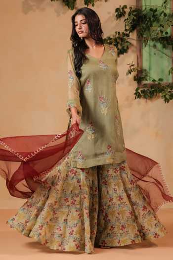 Anshu Wadhwa Applique Embroidered Chanderi Kurta Set 