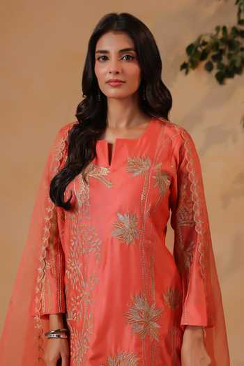 Buy_Anshu Wadhwa_Orange Chanderi Split V-neck Embroidered Kurta Set 