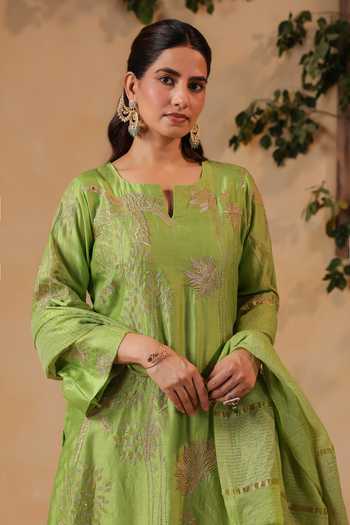 Shop Anshu Wadhwa Green Chanderi Split V-neck, Yes Embroidered Kurta And Pant Set Online at Aza Fashions Shop_Anshu Wadhwa_Green Chanderi Split V-neck, Yes Embroidered Kurta And Pant Set _Online_at_Aza_Fashions