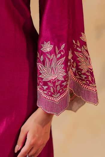 Shop Anshu Wadhwa Wine Chanderi V-neck, Yes Embroidered Kurta And Pant Set Online at Aza Fashions Shop_Anshu Wadhwa_Wine Chanderi V-neck, Yes Embroidered Kurta And Pant Set _Online_at_Aza_Fashions