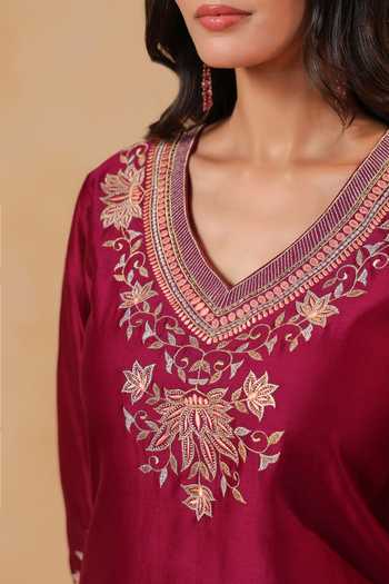 Shop_Anshu Wadhwa_Maroon Chanderi V-neck, Yes Embroidered Kurta Set _Online_at_Aza_Fashions