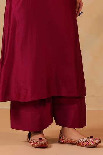 Anshu Wadhwa Maroon Chanderi V-neck Embroidered Straight Kurta And Pant Suit Set Online at Aza Fashions Anshu Wadhwa_Maroon Chanderi V-neck Embroidered Straight Kurta And Pant Suit Set _Online_at_Aza_Fashions
