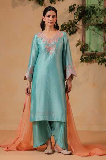 Anshu Wadhwa Embroidered Chanderi Kurta Set 