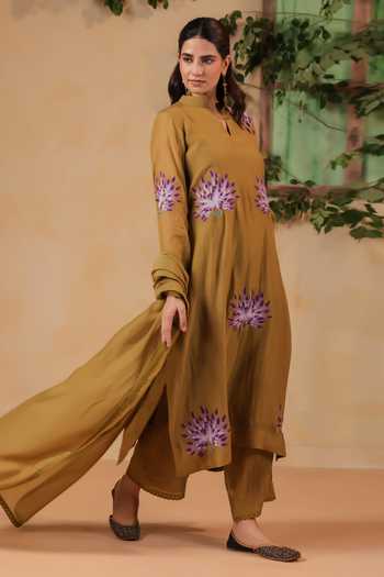 Shop Anshu Wadhwa Olive Green Chanderi Mandarin Embroidered Full Straight Kurta And Pant Set Online at Aza Fashions Shop_Anshu Wadhwa_Olive Green Chanderi Mandarin Embroidered Full Straight Kurta And Pant Set _Online_at_Aza_Fashions
