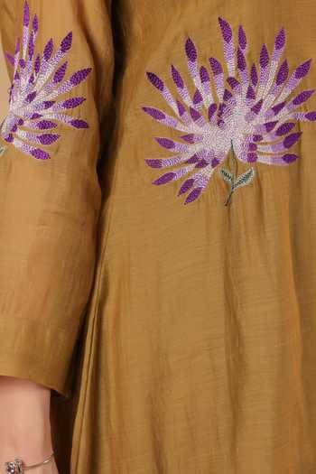 Shop Anshu Wadhwa Olive Green Chanderi Mandarin Embroidered Full Straight Kurta And Pant Set Shop_Anshu Wadhwa_Olive Green Chanderi Mandarin Embroidered Full Straight Kurta And Pant Set
