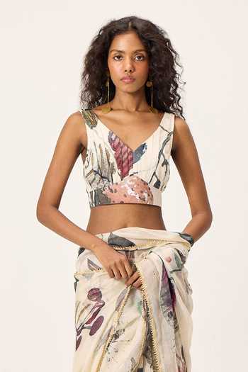 Kharakapas Off White Kota Doria, Muslin V-neck Avery Floral Painted Saree With Blouse Online at Aza Fashions Kharakapas_Off White Kota Doria, Muslin V-neck Avery Floral Painted Saree With Blouse _Online_at_Aza_Fashions