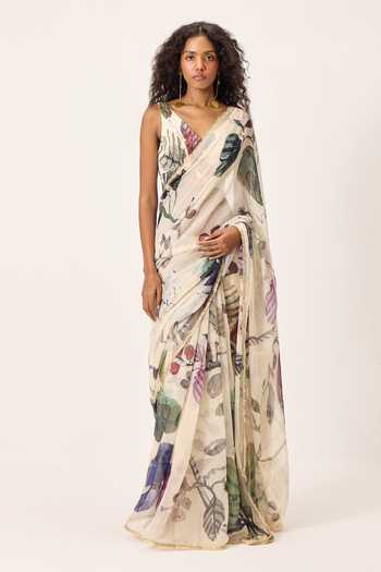 Shop Kharakapas Off White Kota Doria, Muslin V-neck Avery Floral Painted Saree With Blouse Shop_Kharakapas_Off White Kota Doria, Muslin V-neck Avery Floral Painted Saree With Blouse