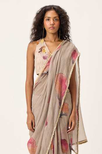 Buy_Kharakapas_Beige Kota Doria Elana Floral Painted Saree _Online_at_Aza_Fashions