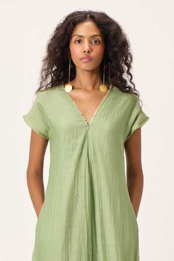Kharakapas Green Chanderi V-neck Emma Wide Legged Jumpsuit Online at Aza Fashions Kharakapas_Green Chanderi V-neck Emma Wide Legged Jumpsuit _Online_at_Aza_Fashions