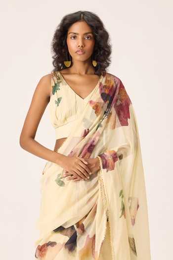 Shop Kharakapas Cream Kota Doria Soleil Floral Painted Saree Online at Aza Fashions Shop_Kharakapas_Cream Kota Doria Soleil Floral Painted Saree _Online_at_Aza_Fashions