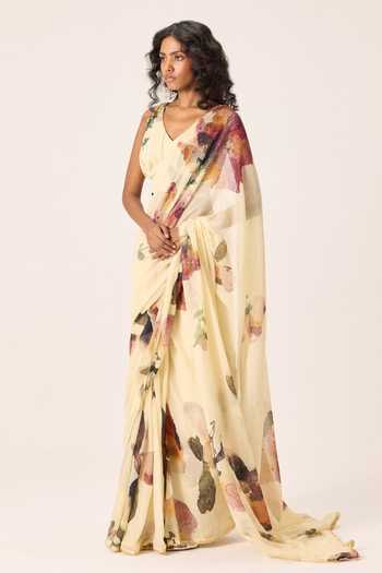 Kharakapas_Cream Kota Doria V-neck Soleil Floral Painted Saree With Blouse _Online_at_Aza_Fashions