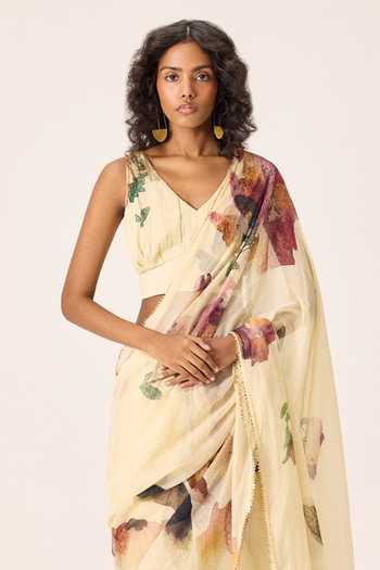 Buy_Kharakapas_Cream Kota Doria V-neck Soleil Floral Painted Saree With Blouse _Online_at_Aza_Fashions