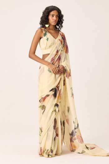 Shop_Kharakapas_Cream Kota Doria V-neck Soleil Floral Painted Saree With Blouse _Online_at_Aza_Fashions