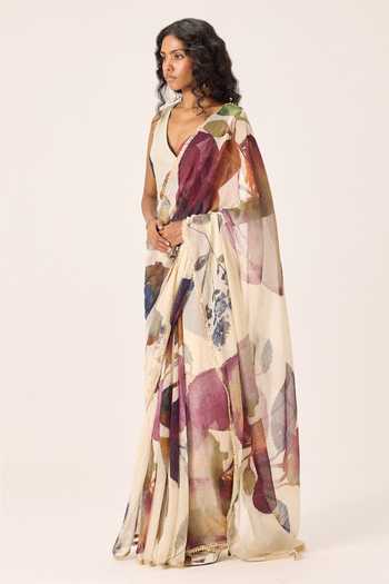 Shop Kharakapas Cream Kota Doria Elea Floral Painted Saree Online at Aza Fashions Shop_Kharakapas_Cream Kota Doria Elea Floral Painted Saree _Online_at_Aza_Fashions