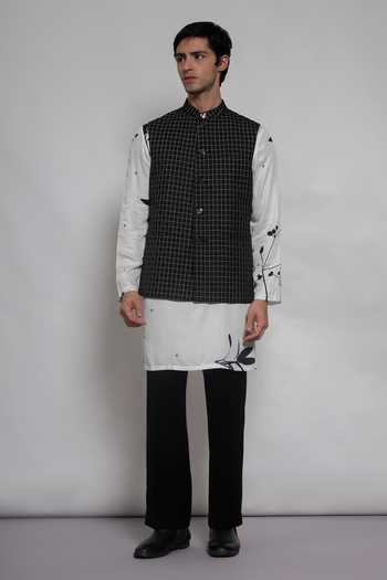 Lacquer Embassy Mehr Bundi & Kurta Set 