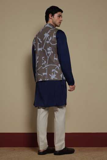 Lacquer Embassy The Vantaara Bundi & Kurta Set 