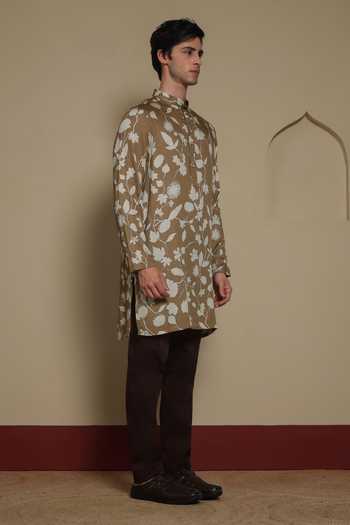 Buy Lacquer Embassy Brown , Satin The Aangan Printed Kurta Set Online at Aza Fashions Buy_Lacquer Embassy_Brown , Satin The Aangan Printed Kurta Set _Online_at_Aza_Fashions