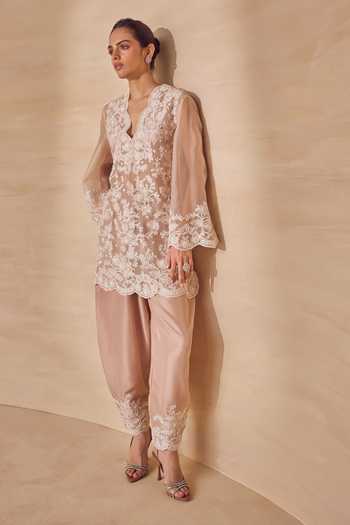 Buy Pankaj & Nidhi Pink Silk Organza V-neck Bloom Champagne Petal Kurta Set Online at Aza Fashions Buy_Pankaj & Nidhi_Pink Silk Organza V-neck Bloom Champagne Petal Kurta Set _Online_at_Aza_Fashions