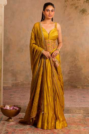 Buy Studio Bagechaa Green Silk, Cotton, Organza Embroidery Sweetheart Neck, Saaz Corset Lehenga Set Online at Aza Fashions Buy_Studio Bagechaa_Green Silk, Cotton, Organza Embroidery Sweetheart Neck, Saaz Corset Lehenga Set _Online_at_Aza_Fashions