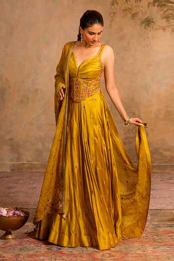 Buy Studio Bagechaa Green Silk, Cotton, Organza Embroidery Sweetheart Neck, Saaz Corset Lehenga Set Buy_Studio Bagechaa_Green Silk, Cotton, Organza Embroidery Sweetheart Neck, Saaz Corset Lehenga Set