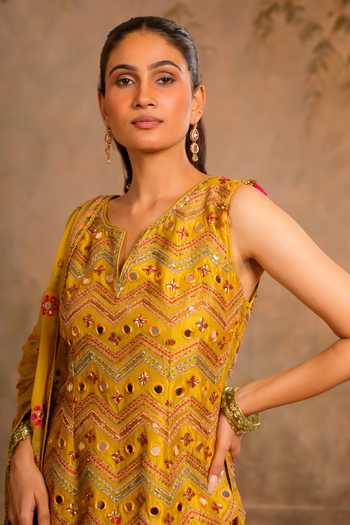 Buy Studio Bagechaa Mustard Silk, Cotton, Organza V-neck Kiran Embroidered Kurta Lehenga Set Buy_Studio Bagechaa_Mustard Silk, Cotton, Organza V-neck Kiran Embroidered Kurta Lehenga Set
