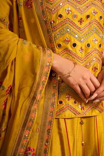 Shop Studio Bagechaa Mustard Silk, Cotton, Organza V-neck Kiran Embroidered Kurta Lehenga Set Shop_Studio Bagechaa_Mustard Silk, Cotton, Organza V-neck Kiran Embroidered Kurta Lehenga Set