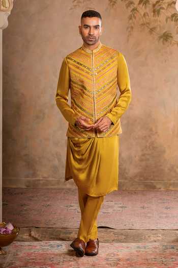 Studio Bagechaa Samar Embroidered Nehru Jacket & Kurta Set