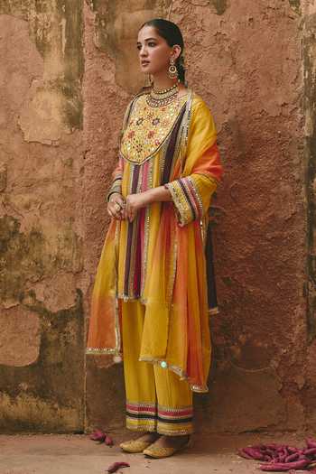 Buy_Ajiesh Oberoi_Yellow Silk, Organza, Bamboo Round Neck, Yes Lehri Panelled Kurta Pant Set _Online_at_Aza_Fashions