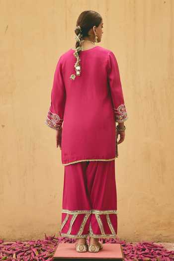 Ajiesh Oberoi Laadli Embroidered Short Kurta & Pant Set