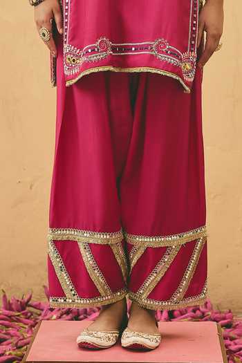 Ajiesh Oberoi_Pink Silk, Bamboo V-neck, Yes Laadli Embroidered Short Kurta And Pant Set _Online_at_Aza_Fashions