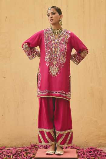 Shop_Ajiesh Oberoi_Pink Silk, Bamboo V-neck, Yes Laadli Embroidered Short Kurta And Pant Set _Online_at_Aza_Fashions