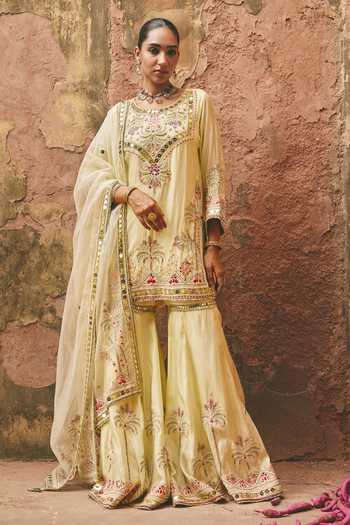 Ajiesh Oberoi Shahzadi Embroidered Kurta Sharara Set