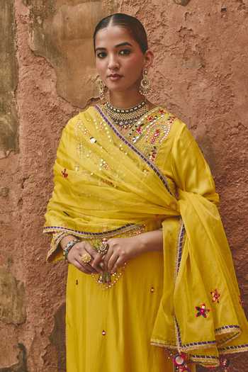Buy_Ajiesh Oberoi_Yellow Silk, Organza, Bamboo V-neck, Yes Gul-e-kamal Embroidered Kurta Pant Set _Online_at_Aza_Fashions