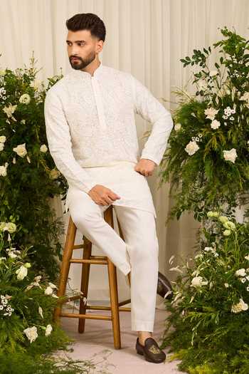 Kasbah_White Georgette The Montaigne Paisley Embroidered Short Kurta _Online_at_Aza_Fashions