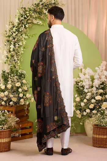 Kasbah Chikankari Embroidered Stole 