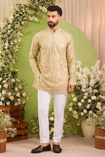 Kasbah_Gold Net The Zenith Wildlife Motif Kurta _Online_at_Aza_Fashions