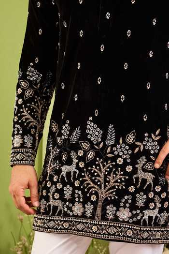Kasbah Black Velvet The Crowned Sculpted Cutdana Short Kurta Online at Aza Fashions Kasbah_Black Velvet The Crowned Sculpted Cutdana Short Kurta _Online_at_Aza_Fashions