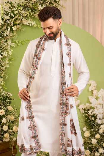 Buy Kasbah White Chikankari Embroidered Stole Online at Aza Fashions Buy_Kasbah_White Chikankari Embroidered Stole _Online_at_Aza_Fashions