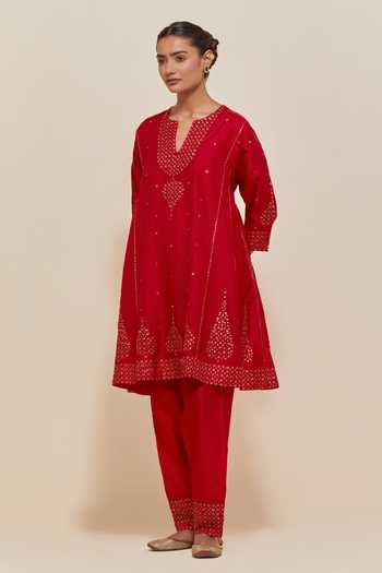 Kora Red , Organza Notched Neck, Yes Short Kalidar Kurta Salwar Set Online at Aza Fashions Kora_Red , Organza Notched Neck, Yes Short Kalidar Kurta Salwar Set _Online_at_Aza_Fashions