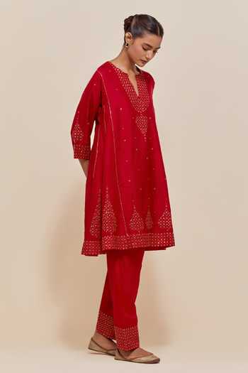 Shop Kora Red , Organza Notched Neck, Yes Short Kalidar Kurta Salwar Set Online at Aza Fashions Shop_Kora_Red , Organza Notched Neck, Yes Short Kalidar Kurta Salwar Set _Online_at_Aza_Fashions