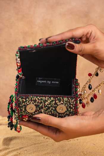 Buy Nayaab By Sonia Maroon Empress Wine Boshkeh Clutch Bag Online at Aza Fashions Buy_Nayaab By Sonia_Maroon Empress Wine Boshkeh Clutch Bag _Online_at_Aza_Fashions