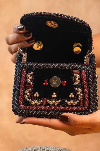 Shop Nayaab By Sonia Black Empress Noir Charm Clutch Bag Shop_Nayaab By Sonia_Black Empress Noir Charm Clutch Bag
