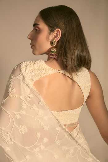 Buy_Premya By Manishii_Ivory Georgette, Tulle Scoop Neck Hand Embroidered Saree With Blouse 