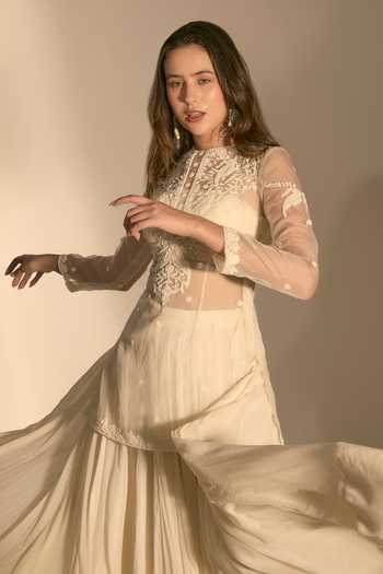 Buy_Premya By Manishii_Ivory Organza Embroidery High Neck Hand Kurta Skirt Set 
