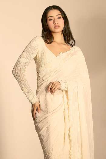 Buy_Premya By Manishii_Ivory Georgette, Tulle Sweetheart Neck Hand Embroidered Saree With Blouse 