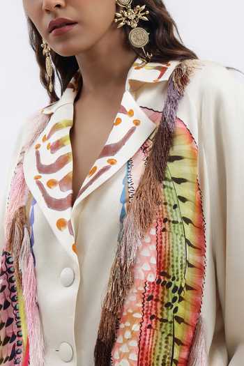 Buy_AK-OK_Off White Collared Neck Fringed Cropped Jacket _Online_at_Aza_Fashions
