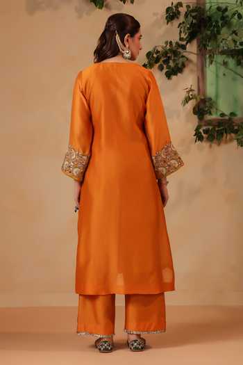 Anshu Wadhwa Hand Embroidered Chanderi Kurta Set 