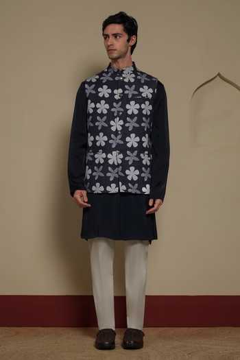 Lacquer Embassy The Dastoor Bundi & Kurta Set 